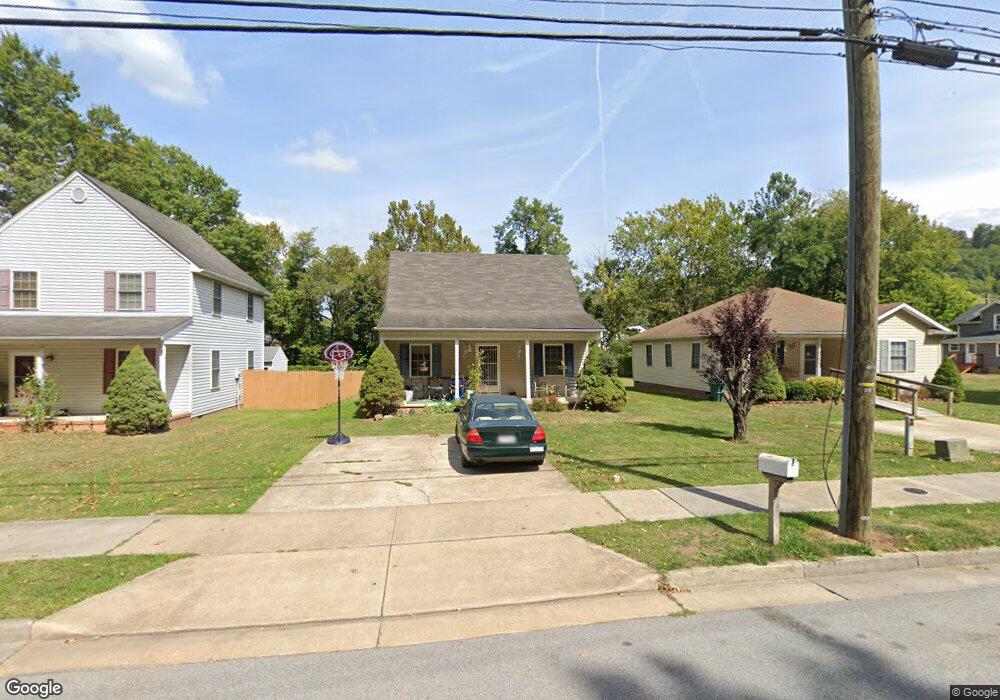 1105 10th St, Waynesboro, VA 22980 - photo 1