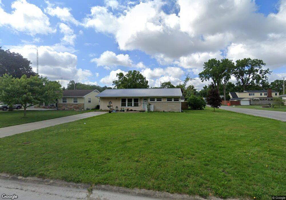 321 Broadway Ave, Mattoon, IL 61938 - photo 1