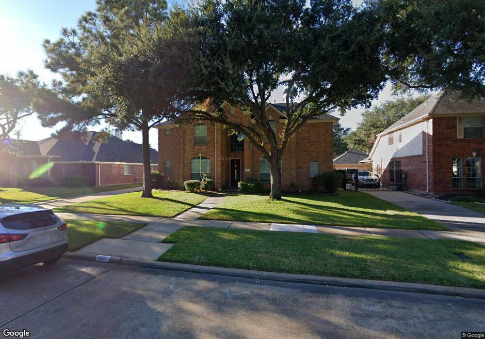 8907 Apple Mill Dr, Houston, TX 77095 - photo 1