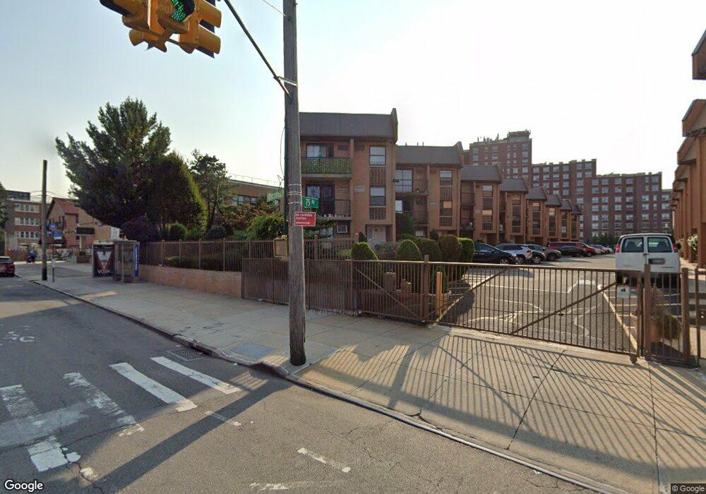 75-32 Parsons Blvd unit 2FL, Flushing, NY 11367 - photo 1