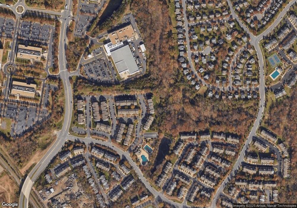 21840 Elkins Terrace unit 302, Sterling, VA 20166 - photo 1