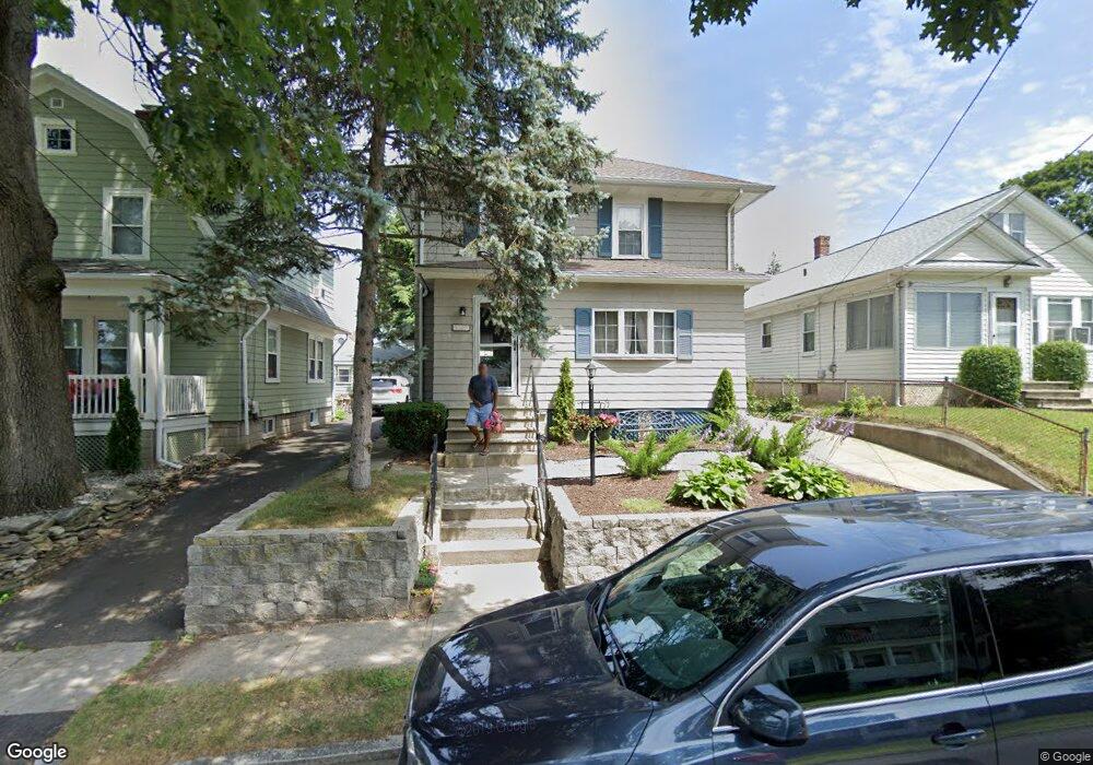 135 Oakland Ave, Cranston, RI 02910 - photo 1