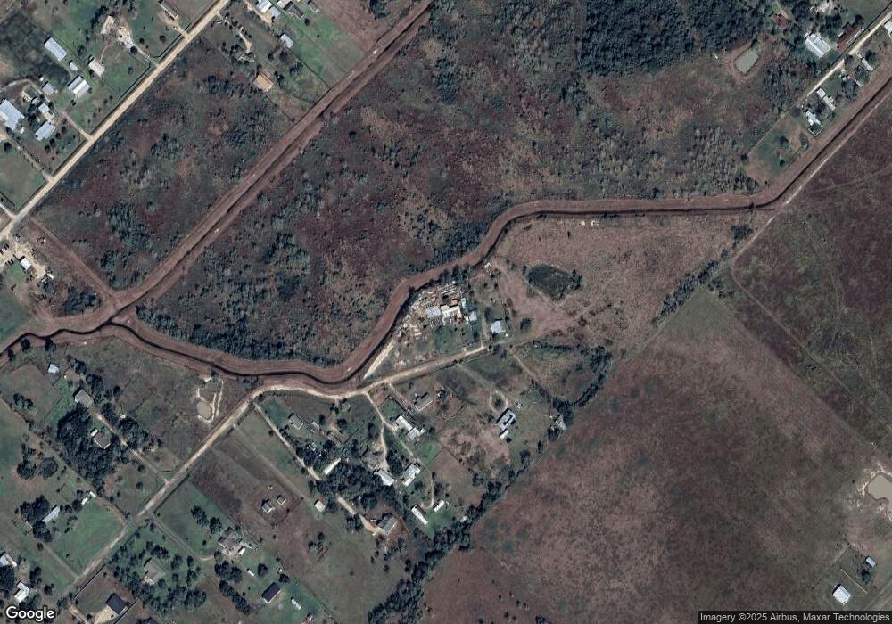 10320 Creek Bend Dr, Needville, TX 77461 - photo 1