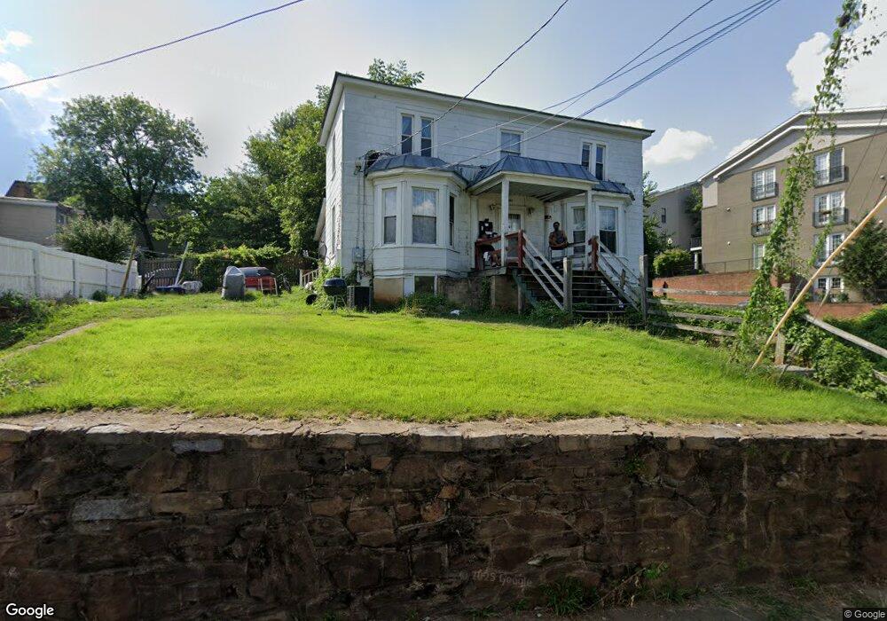 301 7 1/2 St SW, Charlottesville, VA 22903 - photo 1