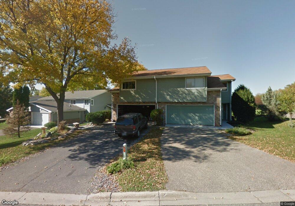 18304 Creeks Bend Dr, Minnetonka, MN 55345 - photo 1