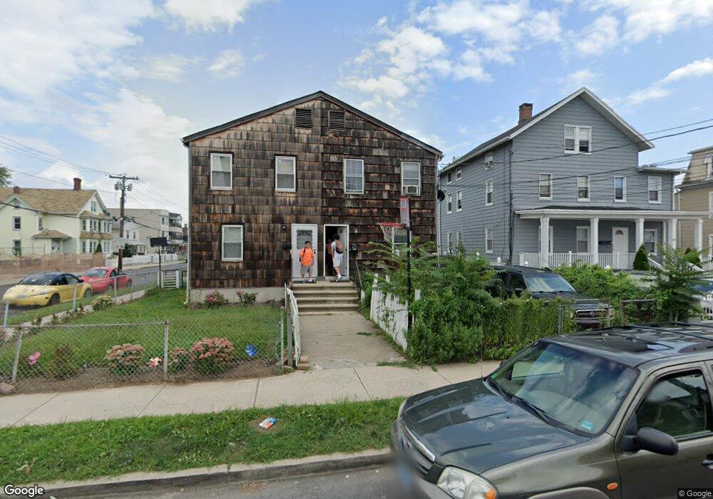 856 Kossuth St, Bridgeport, CT 06608 - photo 1