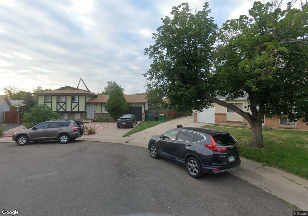 564 S Macon Ct, Aurora, CO 80012 - photo 1