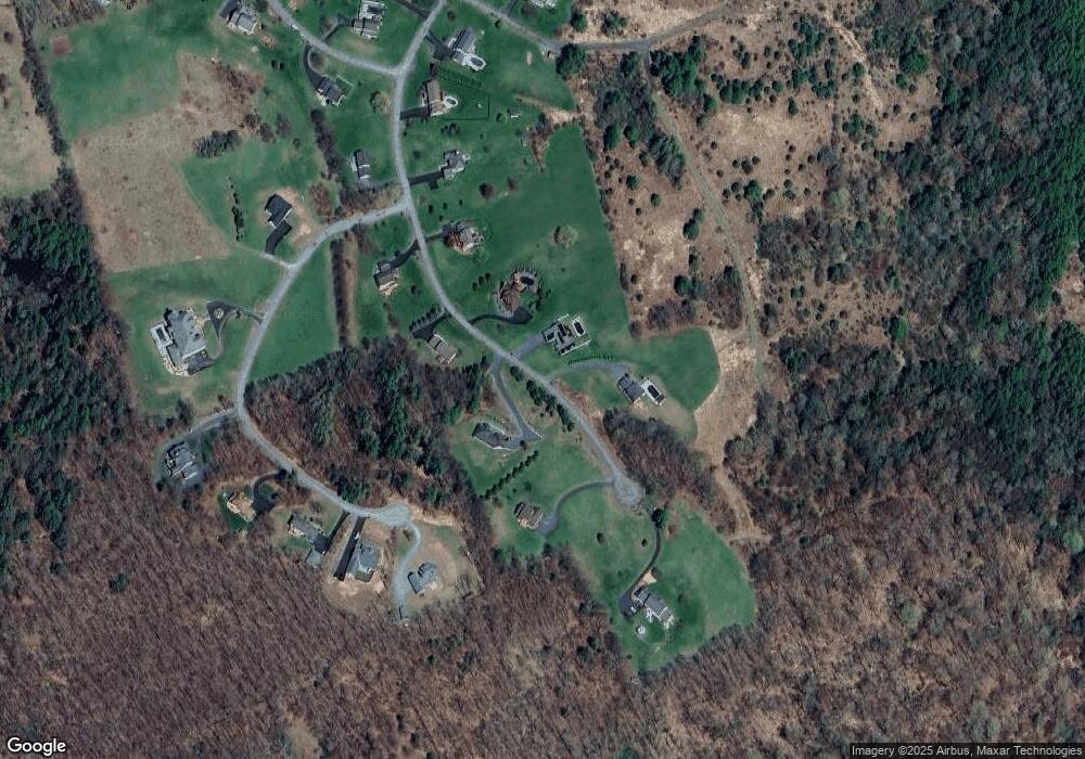 304 Kernwood Dr, Honesdale, PA 18431 - photo 1