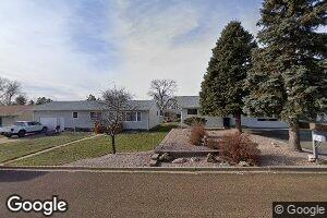 411 8th St N, Hettinger, ND 58639