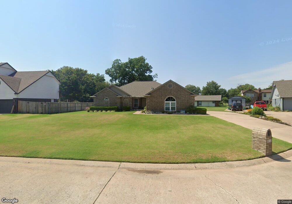 8612 S Forrest Rd, Broken Arrow, OK 74011 - photo 1