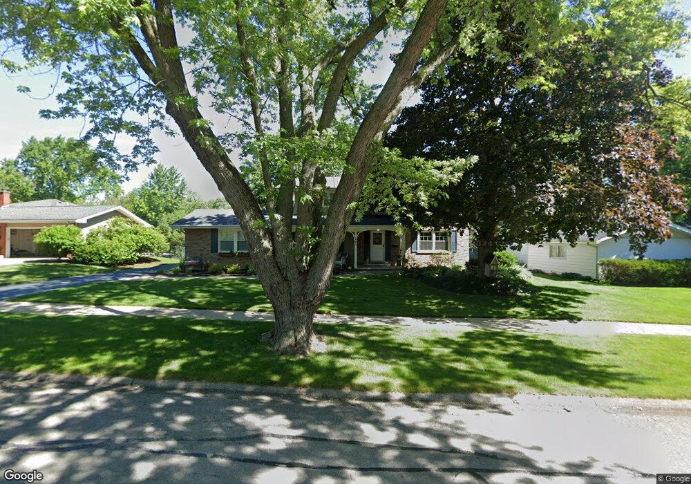 121 Sylvia Ln, Naperville, IL 60540 - photo 1