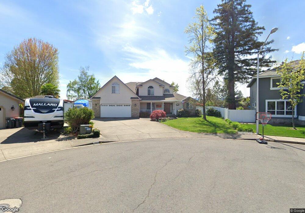 761 Lynn Ln, Central Point, OR 97502 - photo 1