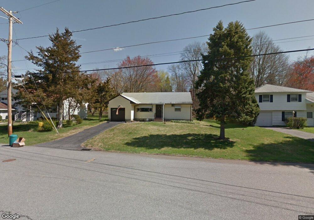 11 Hewlett Rd, Poughkeepsie, NY 12603 - photo 1