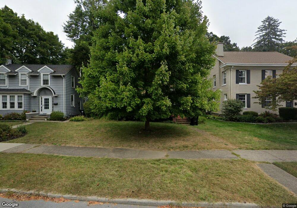 39 Crescent Rd, Poughkeepsie, NY 12601 - photo 1