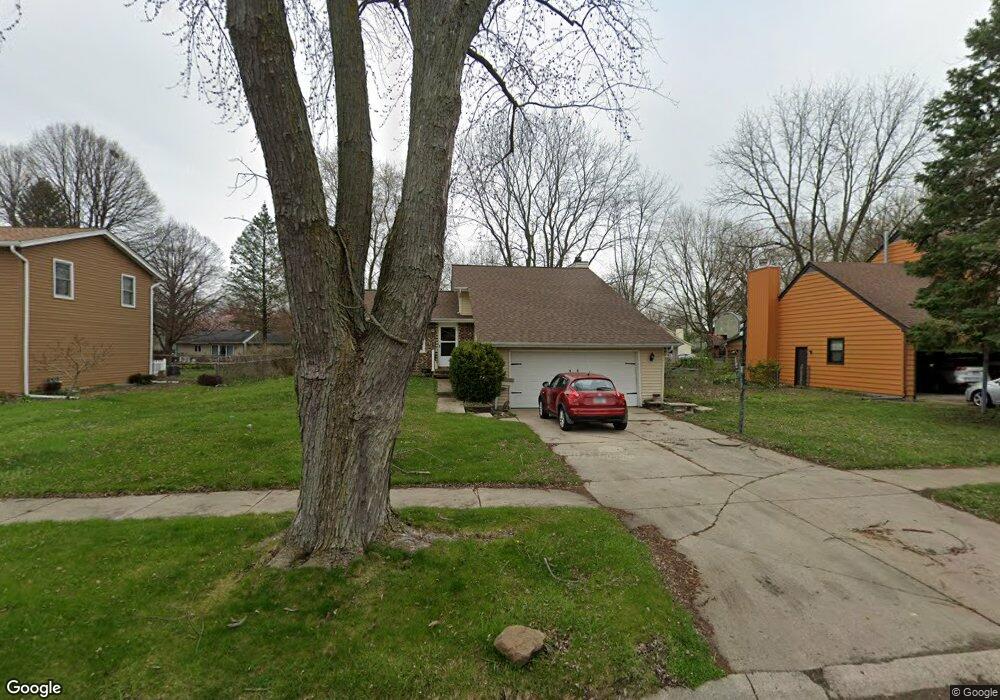 871 N Gladstone Ave, Aurora, IL 60506 - photo 1