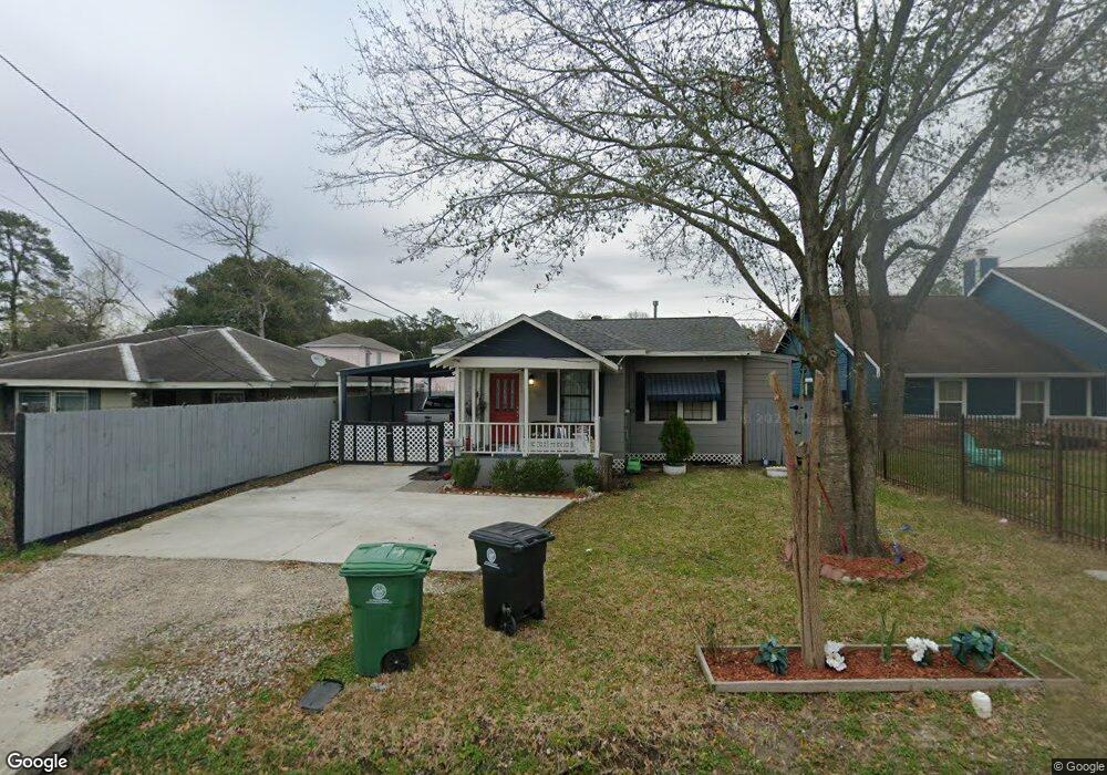7228 Farnsworth St, Houston, TX 77022 - photo 1