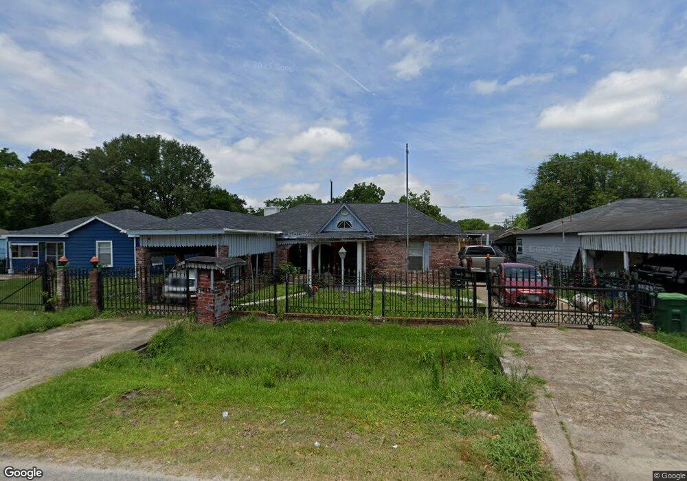7417 Saint Louis St, Houston, TX 77028 - photo 1