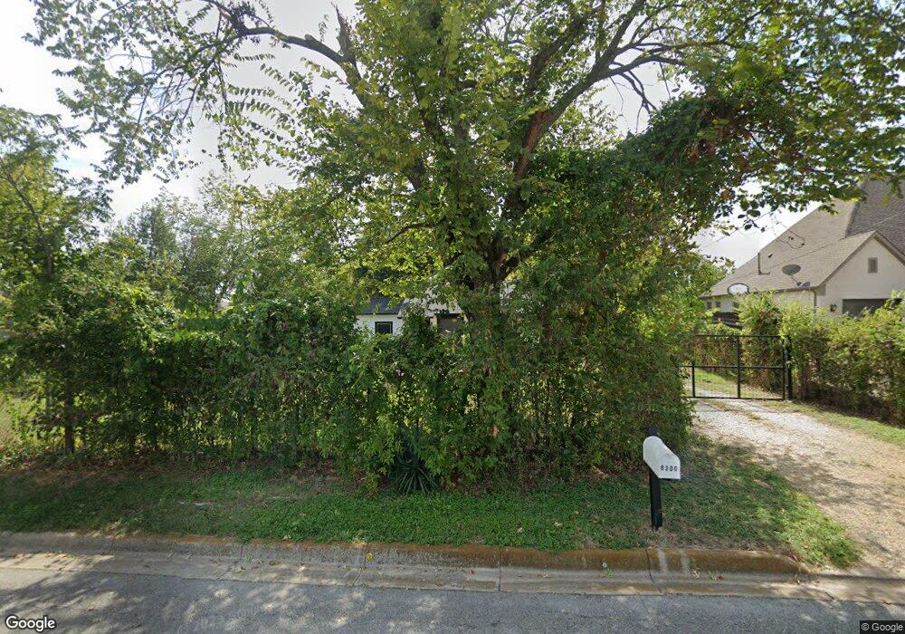 8300 Woods Ln, North Richland Hills, TX 76182 - photo 1