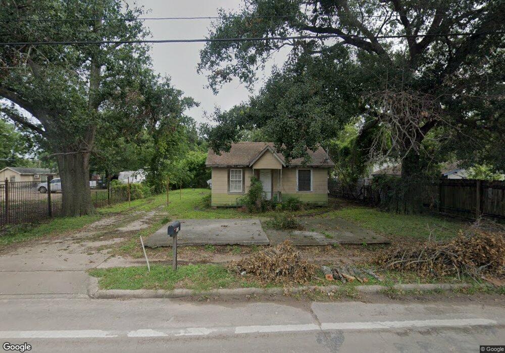 2429 E Crosstimbers St, Houston, TX 77093 - photo 1