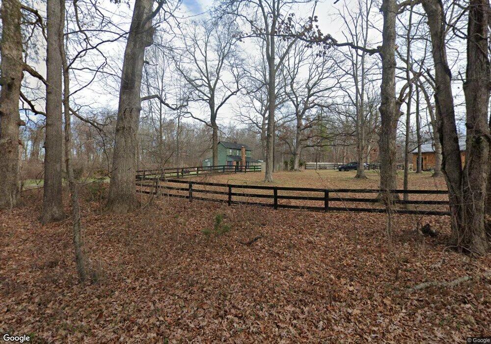 20222 Woodtrail Rd, Round Hill, VA 20141 - photo 1