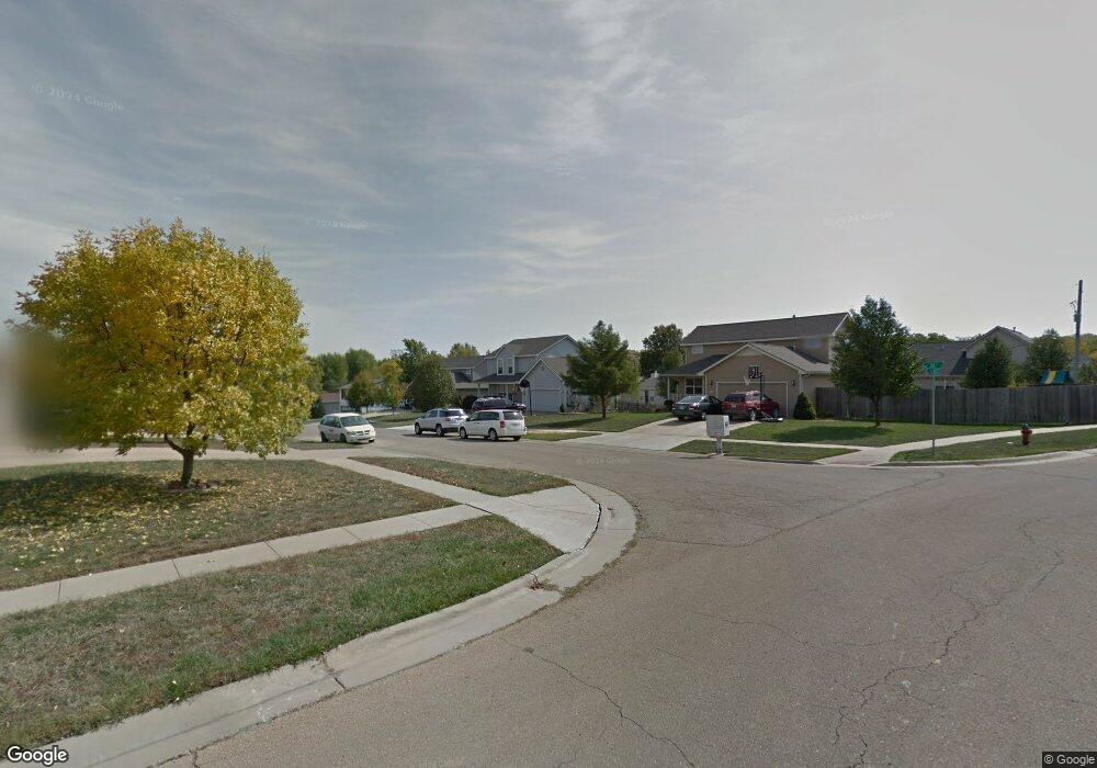 5649 SW 36th St, Topeka, KS 66614 - photo 1