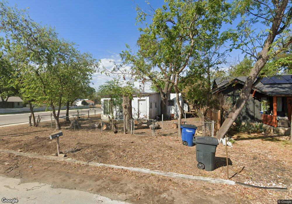 621 E Camp St, New Braunfels, TX 78130 - photo 1