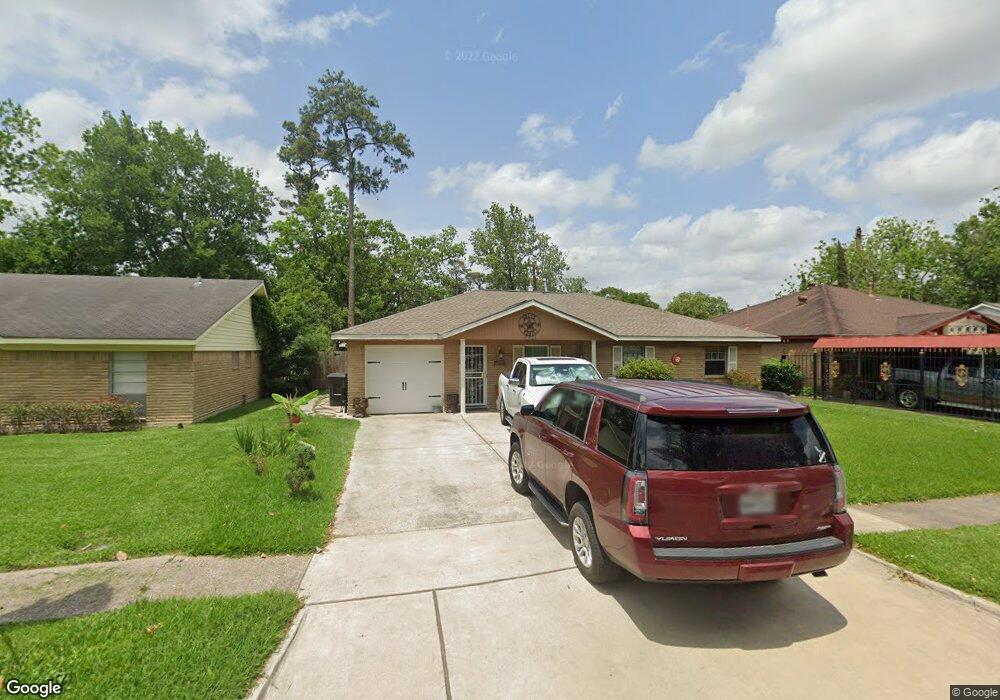 7721 Sterlingshire St, Houston, TX 77016 - photo 1
