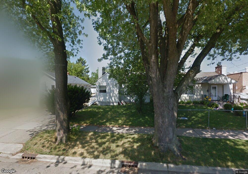 554 S Fulton Ave, Waukegan, IL 60085 - photo 1