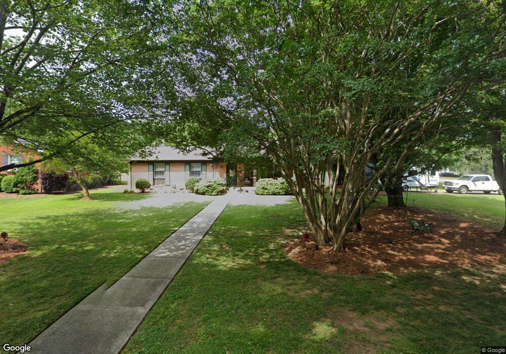 612 Greenway Dr, Statesville, NC 28677 - photo 1