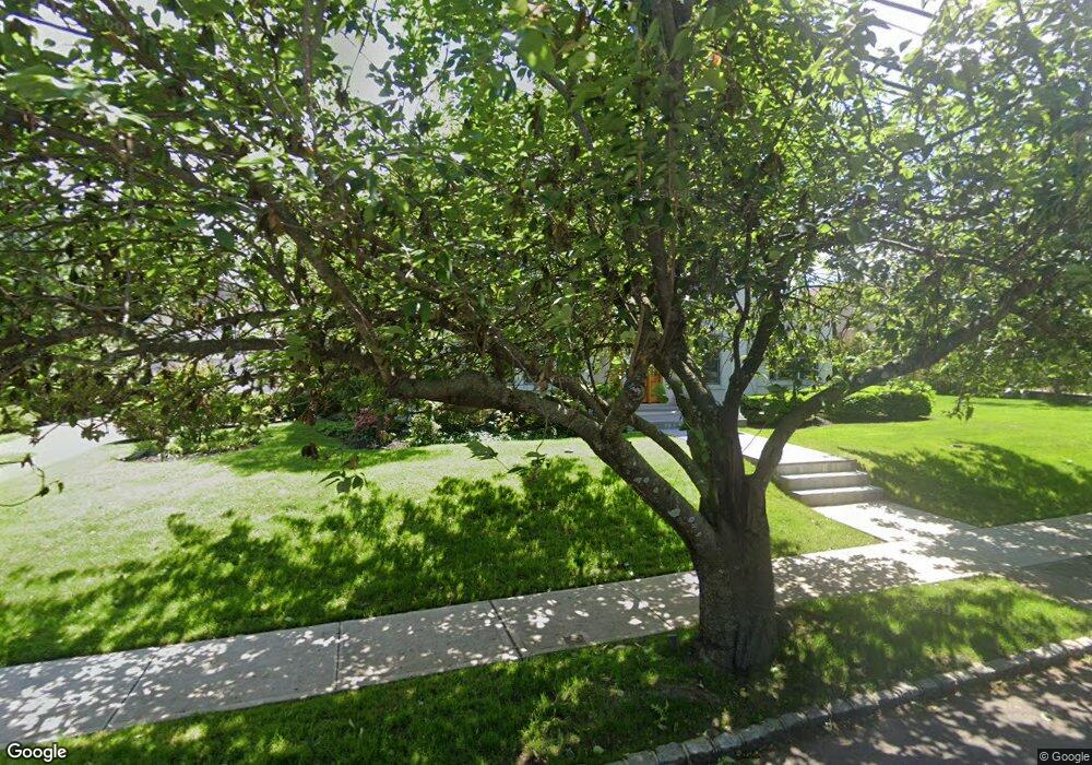 248 Manor Rd, Little Neck, NY 11363 - photo 1