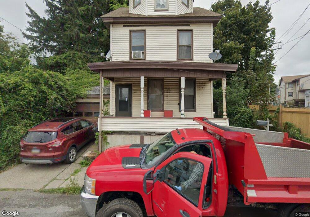 527 W Green St, Hazleton, PA 18201 - photo 1