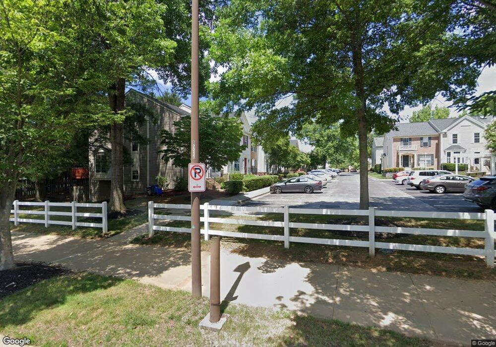 10 Cottage Field Ct, Germantown, MD 20874 - photo 1