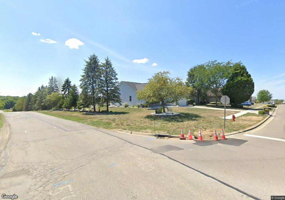 1395 Eastwood Dr, Circleville, OH 43113 - photo 1