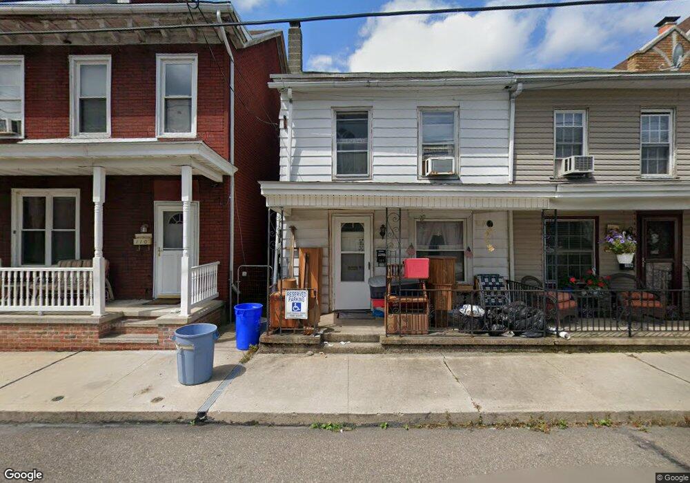 112 N Mill St, Saint Clair, PA 17970 - photo 1