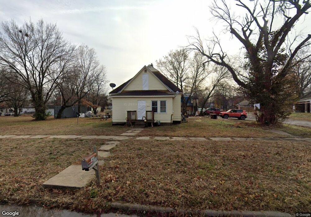 1630 Kennedy Ave, Parsons, KS 67357 - photo 1