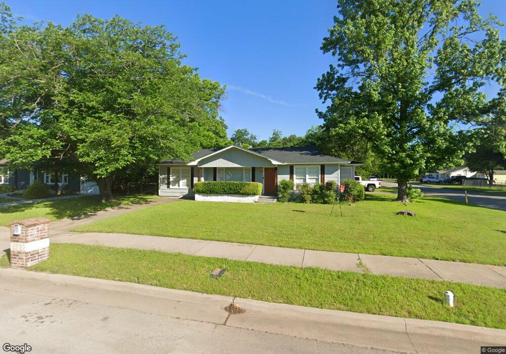 1002 Poindexter Ave, Cleburne, TX 76033 - photo 1