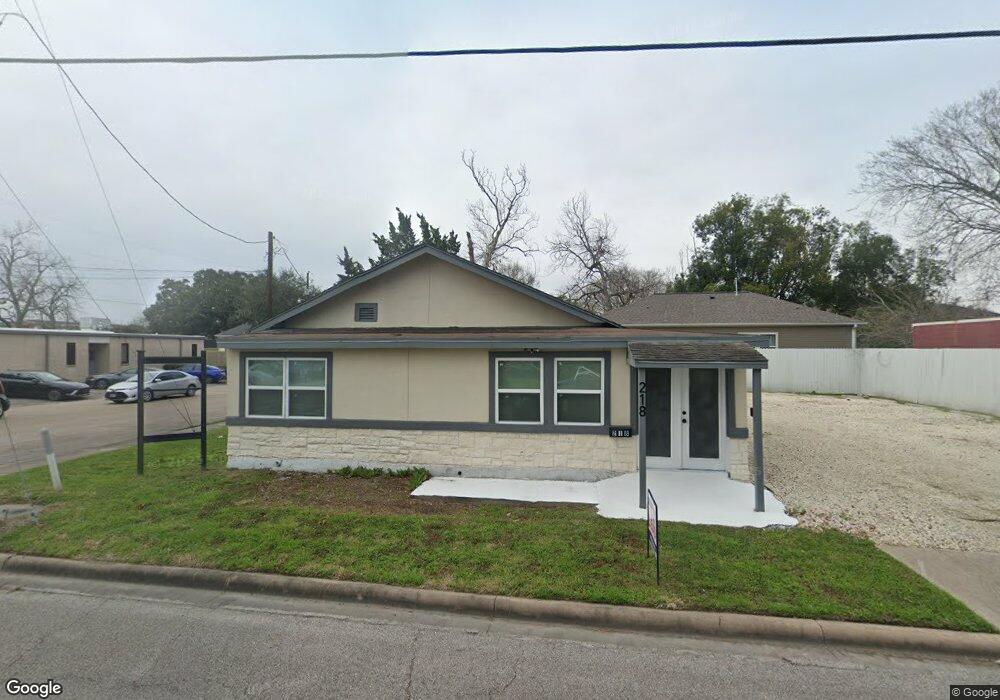 218 W House St, Alvin, TX 77511 - photo 1
