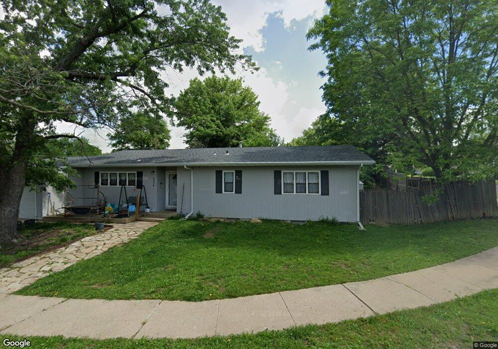 6826 SW Glengate Ln, Topeka, KS 66619 - photo 1
