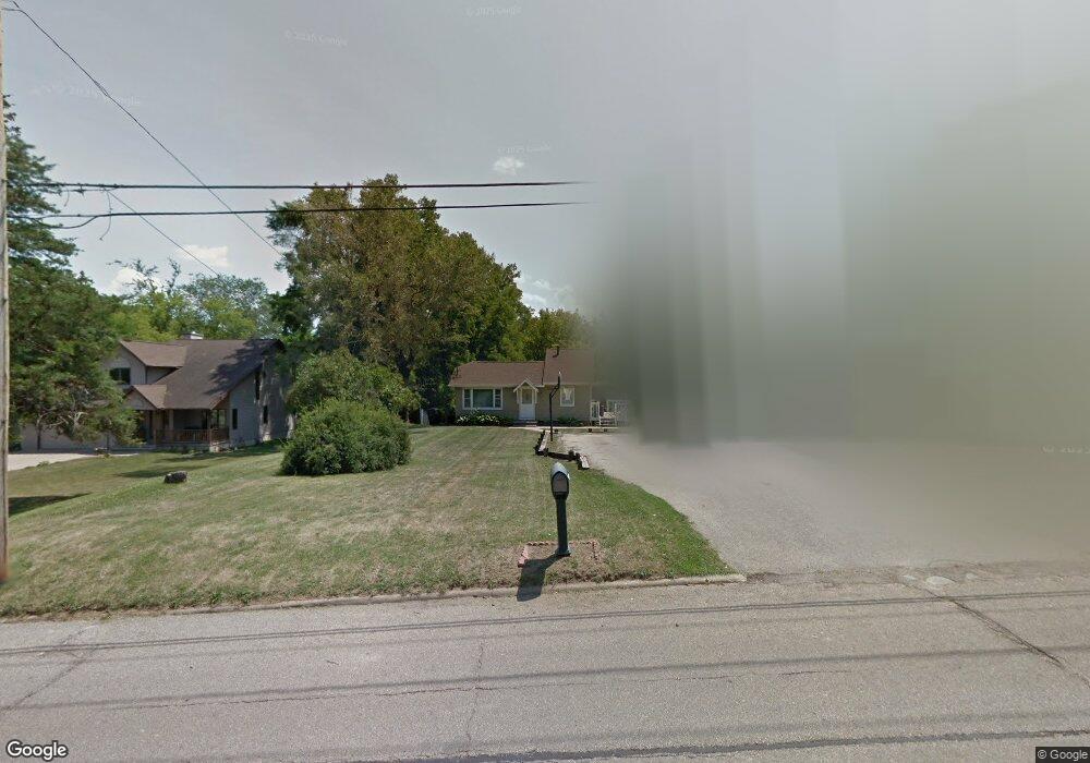 1825 O Ave NW, Cedar Rapids, IA 52405 - photo 1