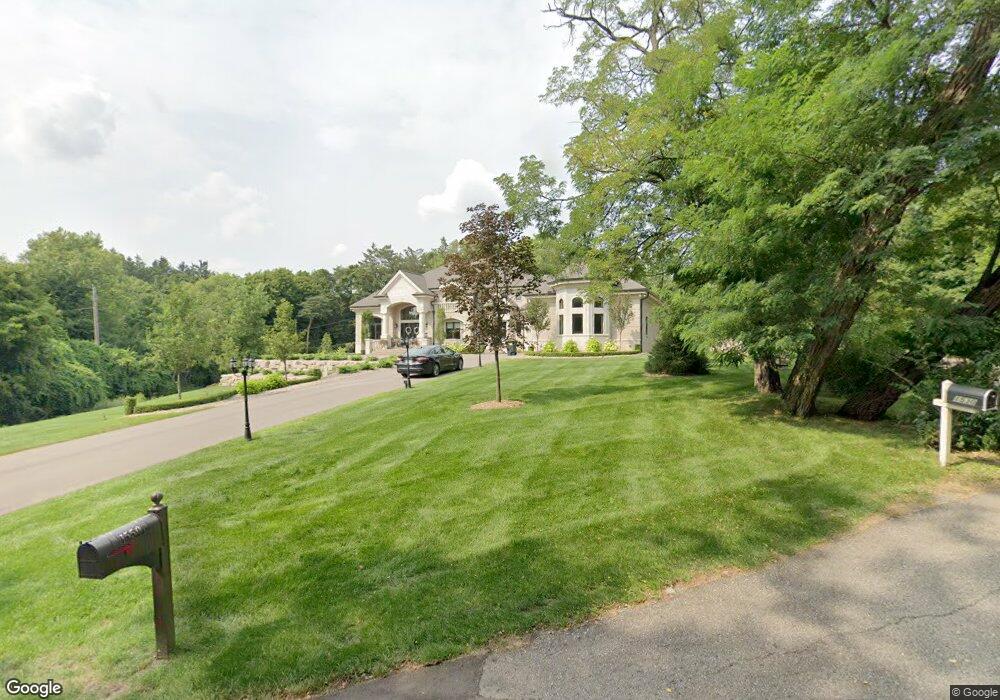 1550 Surria Ct, Bloomfield Hills, MI 48304 - photo 1
