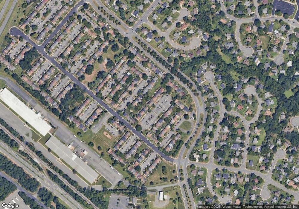 9075 Mcclellan Common, Manassas, VA 20110 - photo 1