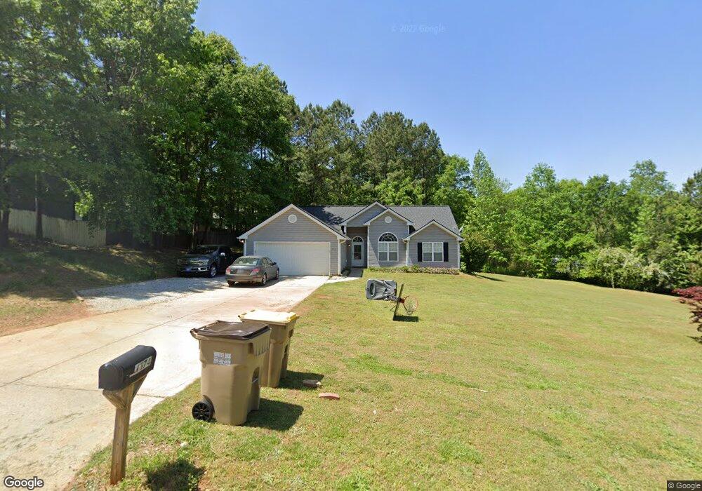 574 Hickeria Way unit 2, Winder, GA 30680 - photo 1