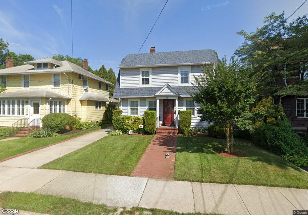 25 Crocus Ave, Floral Park, NY 11001 - photo 1