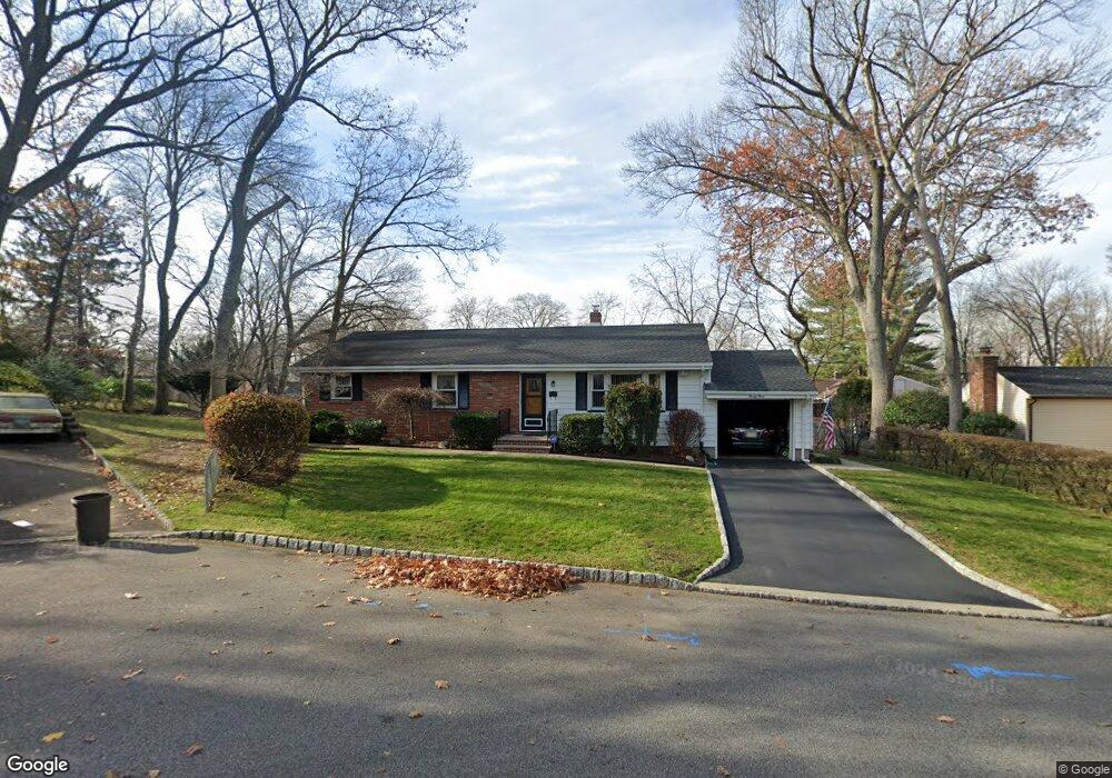 23 Bussell Ct, Dumont, NJ 07628 - photo 1