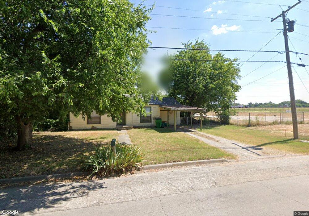 406 W Garnett St unit 104, Gainesville, TX 76240 - photo 1