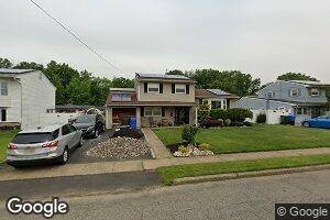 305 Rosewood Ln, Port Reading, NJ 07064