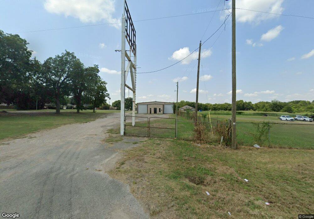 705 Interstate 45, Ennis, TX 75119 - photo 1