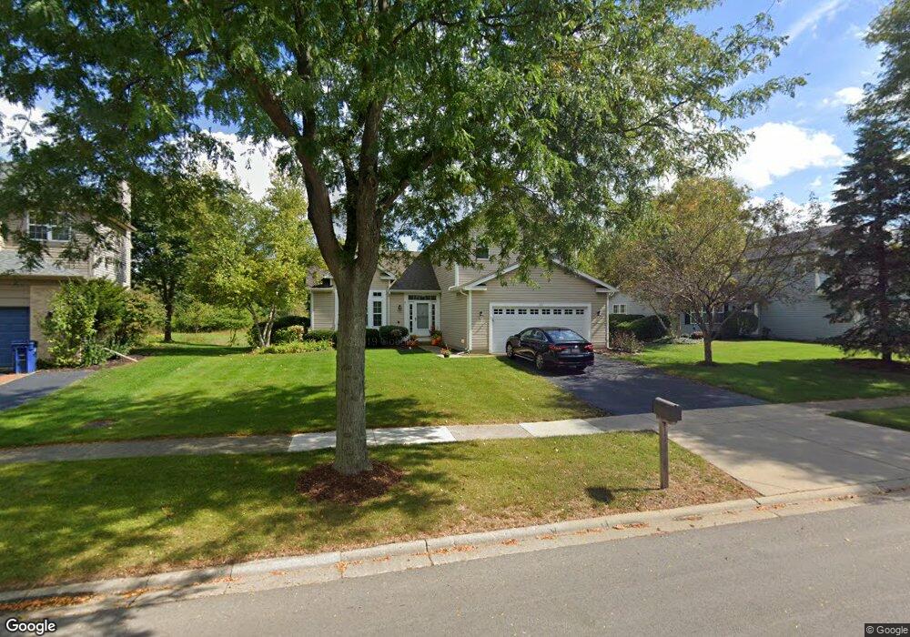 611 Hackberry Ln, Algonquin, IL 60102 - photo 1