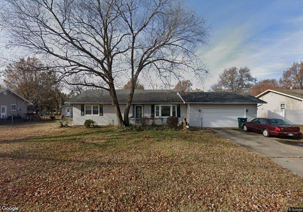 214 Kay Ln, Parsons, KS 67357 - photo 1