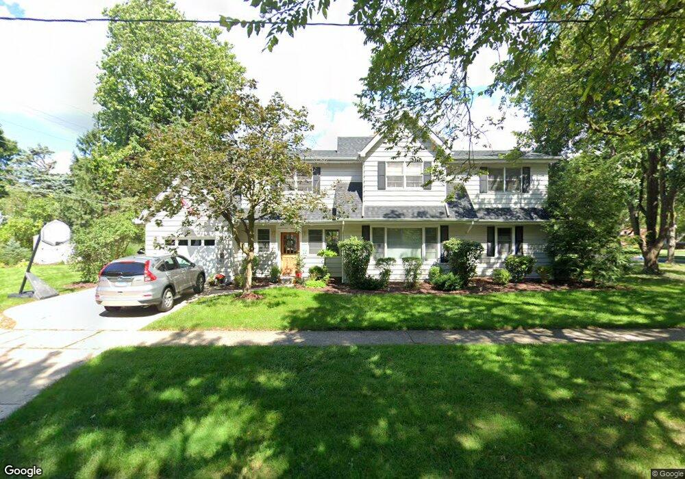 1425 E Liberty Dr, Wheaton, IL 60187 - photo 1